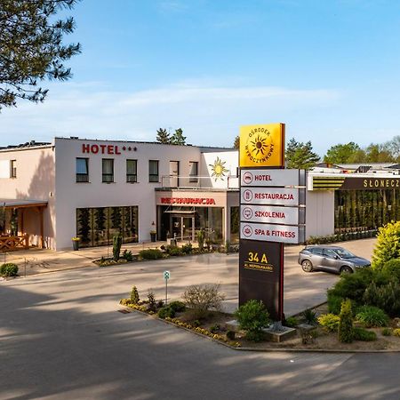 Hotel - Restauracja "Sloneczna" Яроцін Екстер'єр фото