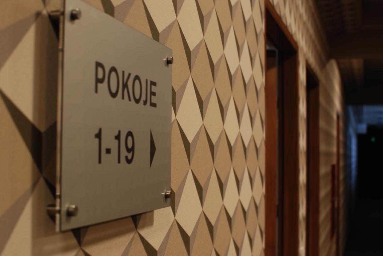 Hotel - Restauracja "Sloneczna" Яроцін Екстер'єр фото